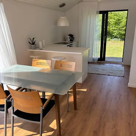 Stilfullt Sommarhus Nära Och Hamn Havnelev